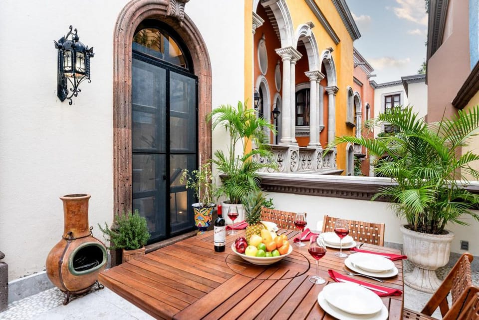 Patio, Balcony/Terrace, Seating area, Dining area