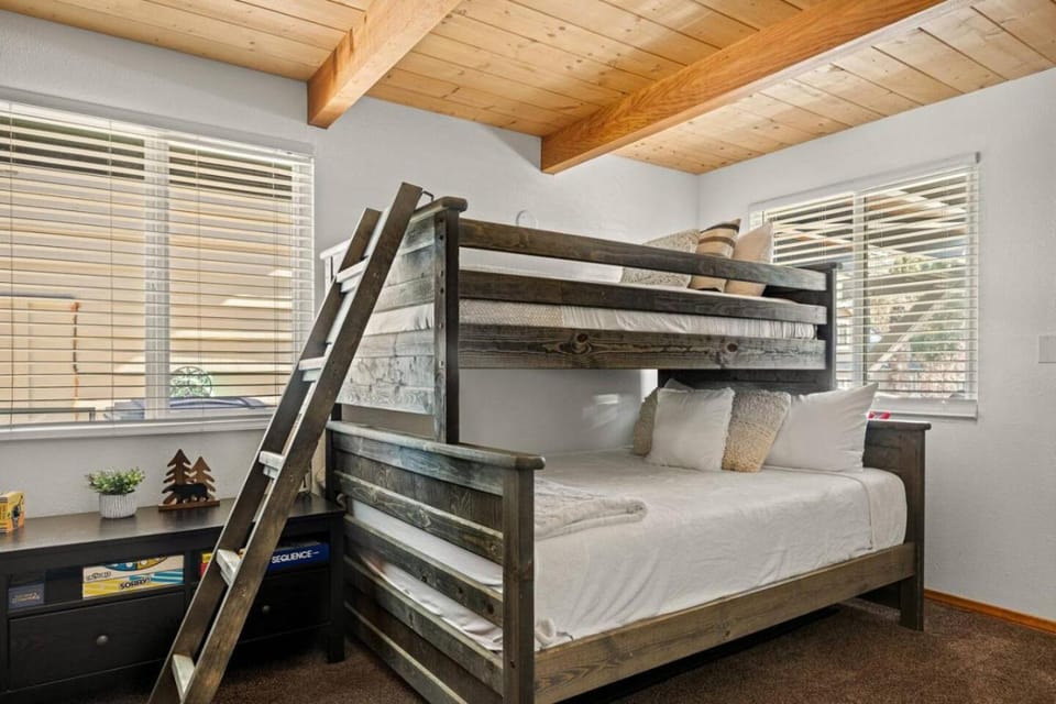 bunk bed