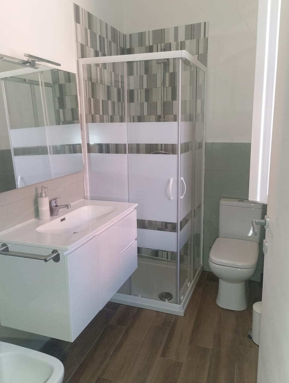 Shower, Toilet, Bathroom, bidet