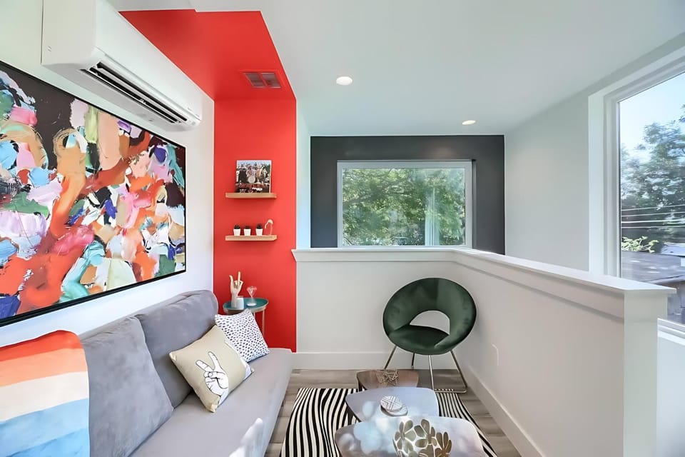 Living room, Seating area