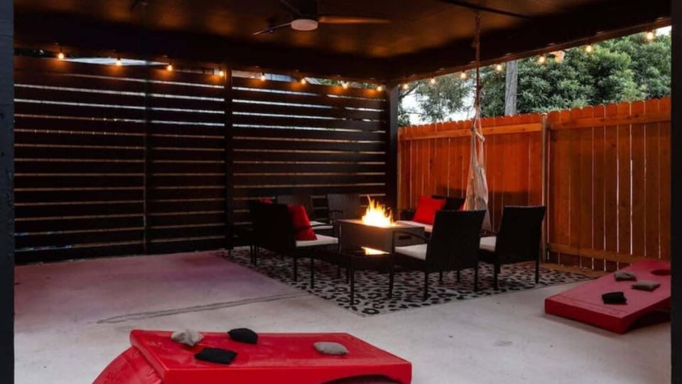 Patio, Seating area