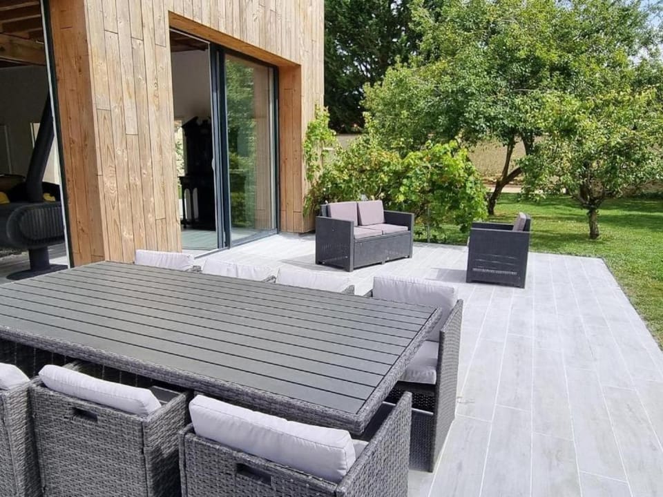Balcony/Terrace, Garden view