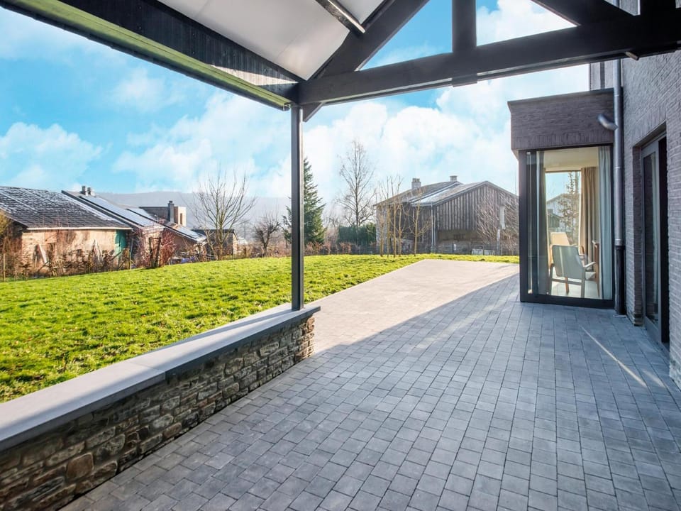 Property building, Balcony/Terrace