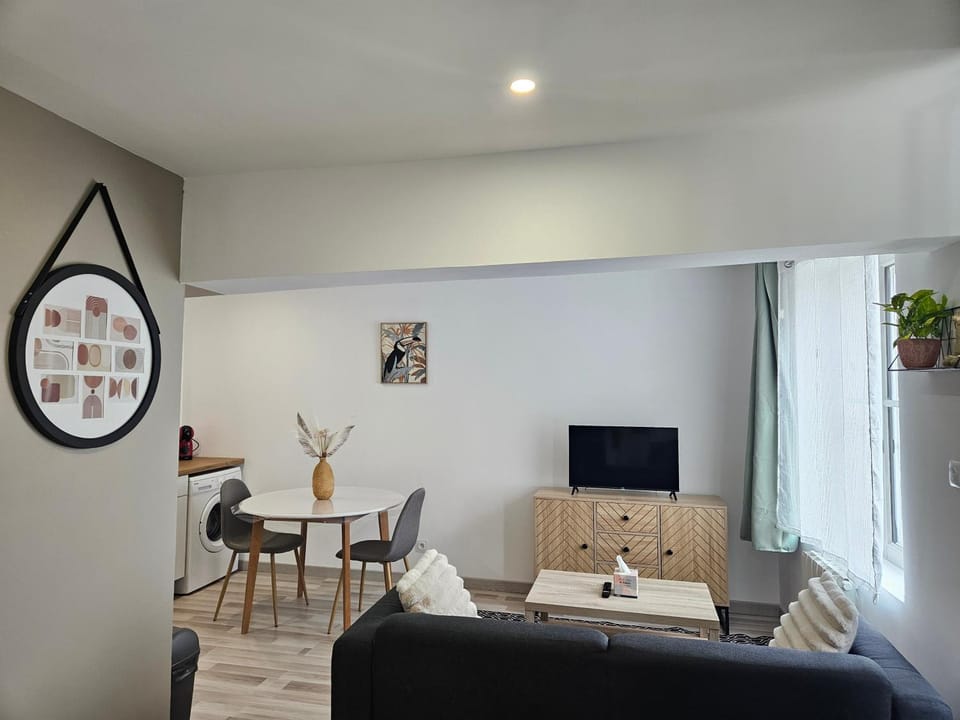 Studio Cosy Centre Valenciennes Gare et Tram à pied Apartment in Valenciennes