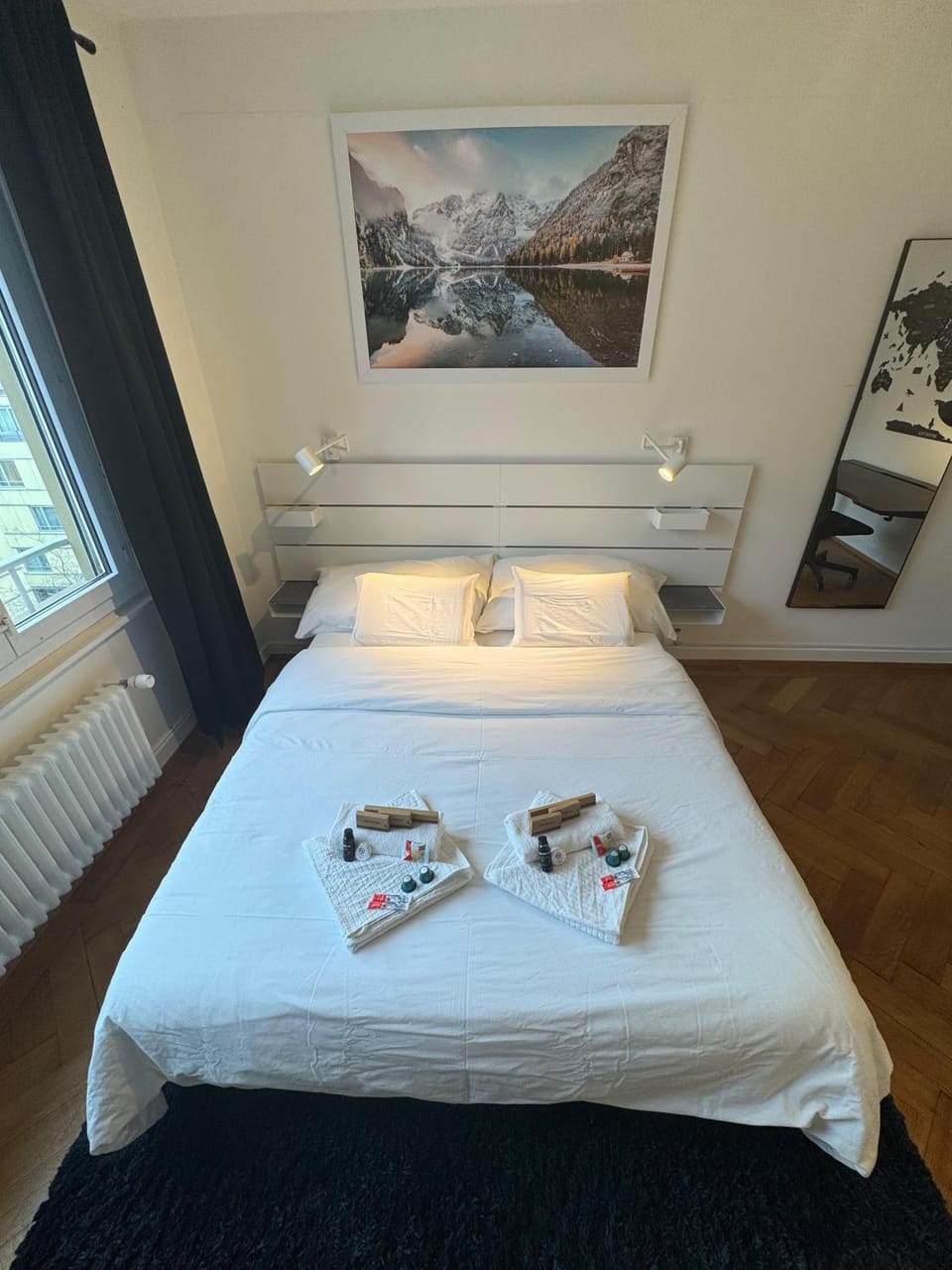 Bed, Photo of the whole room, Bedroom