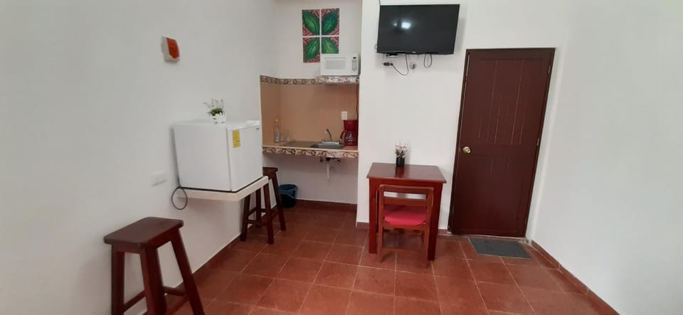 TV and multimedia, Kitchen or kitchenette, Dining area, minibar, oven