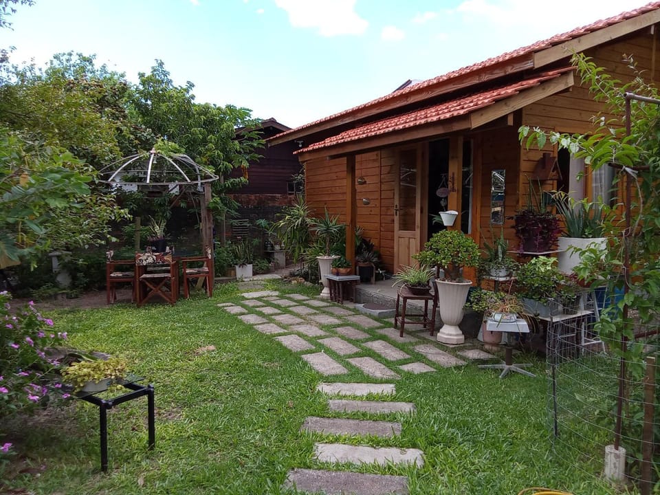 Casa dos fundos com estacionamento House in Florianopolis
