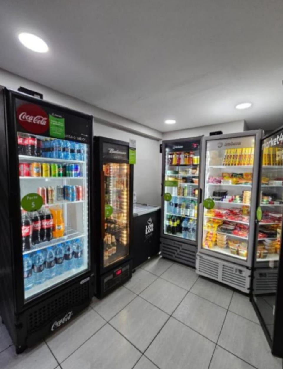 Studio com Garagem e Piscina Aquecida Centro Apartment in Curitiba