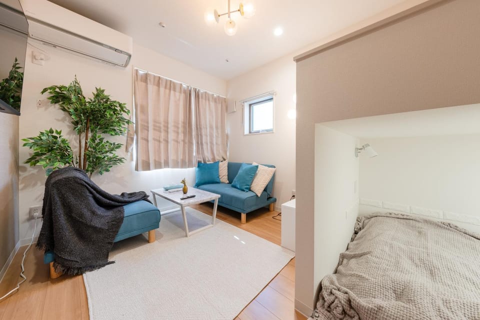 Bed, Photo of the whole room, Bedroom, air conditioner, air conditioner