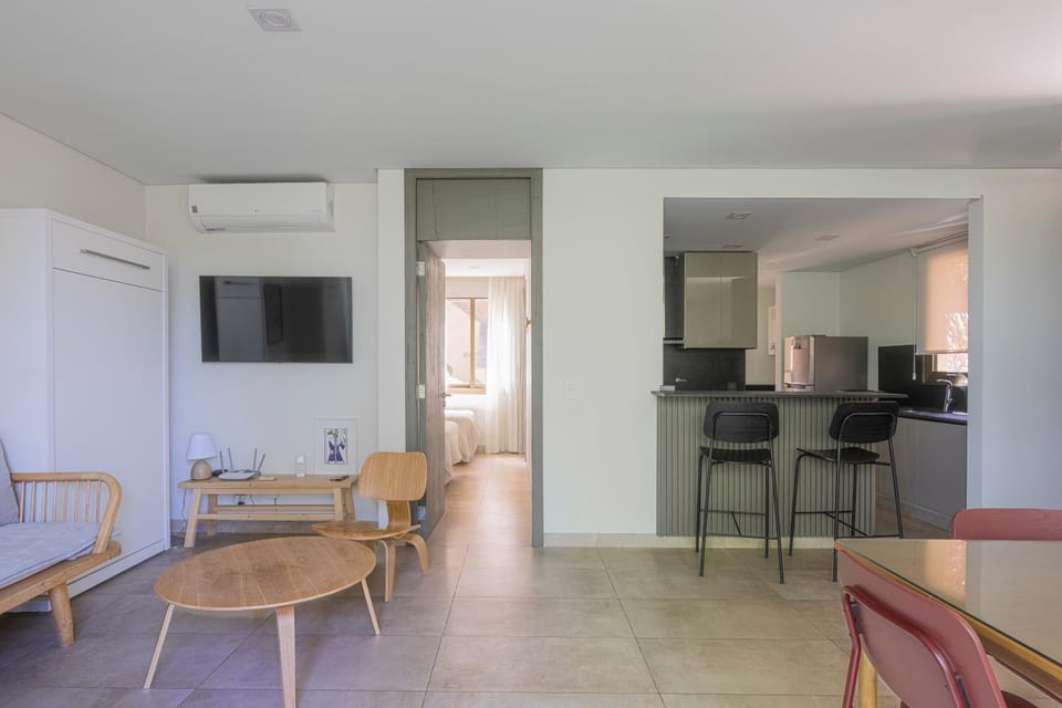 TV and multimedia, Living room, air conditioner