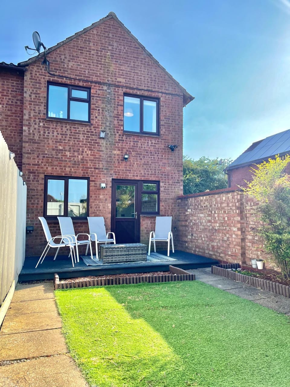 Property building, Garden, Garden, Balcony/Terrace, Garden view, Garden view