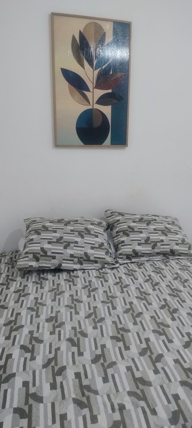 Aluguel de quarto com banheiro compartilhado,próximo ao Copacabana palace Apartment in Rio de Janeiro