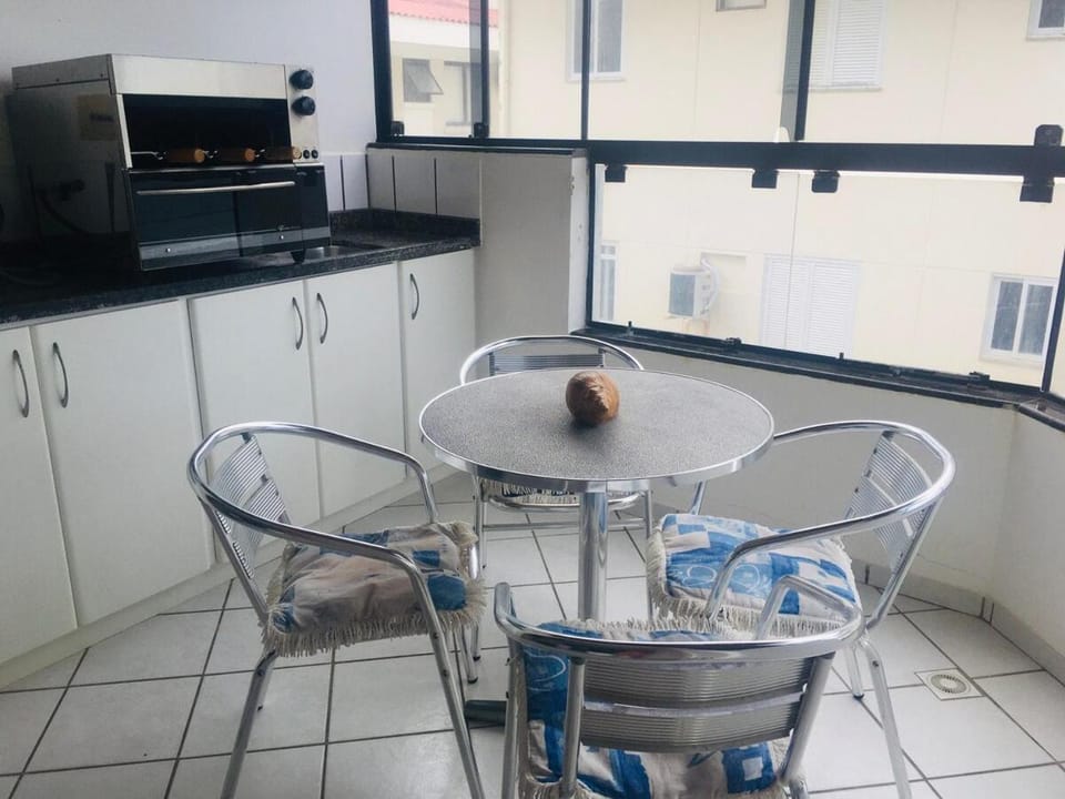 Pé na Areia! A melhor localização da praia! Apartment in Florianopolis