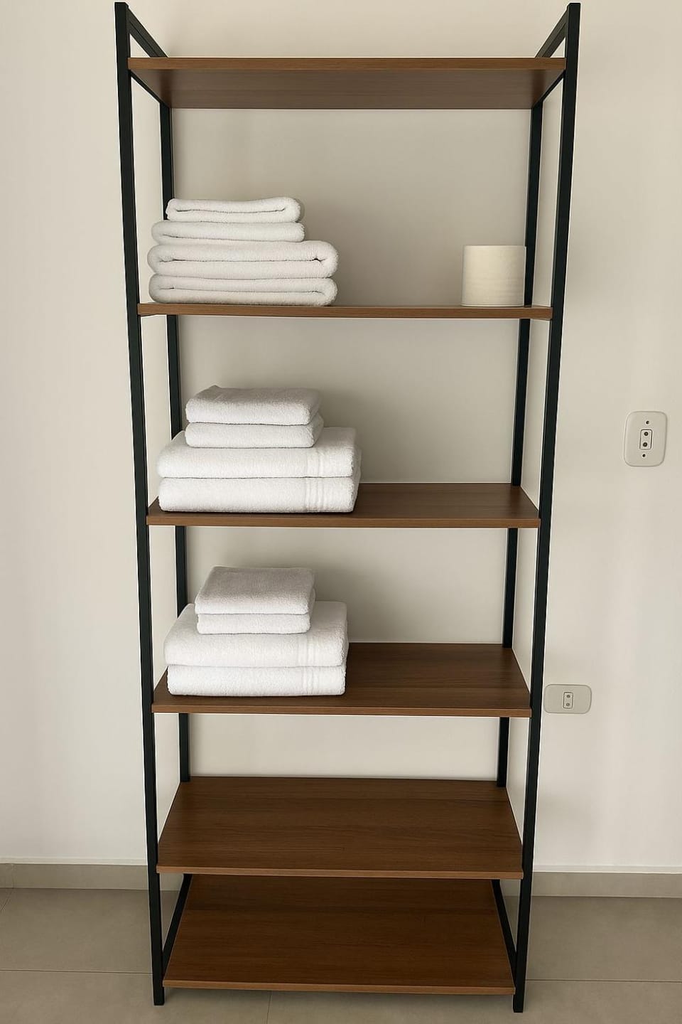 towels, wardrobe