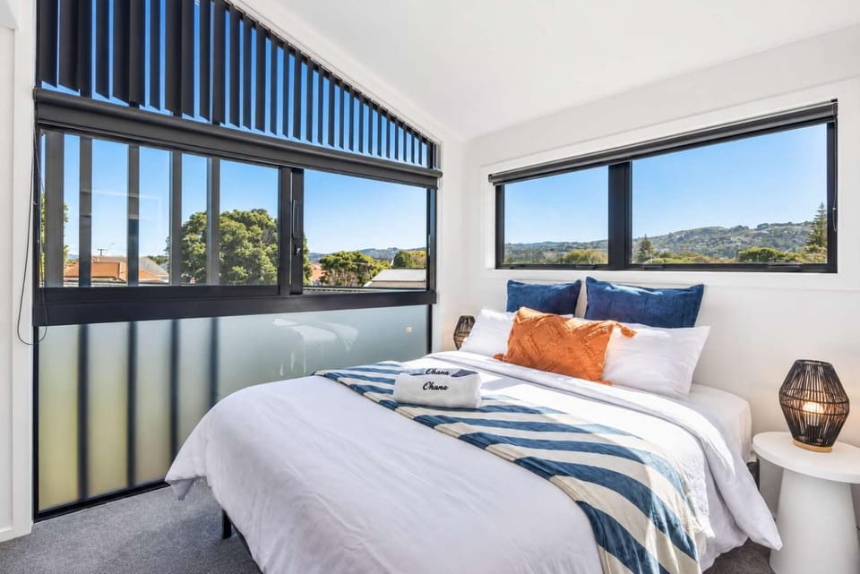 Dreamcatcher Cottage - 2BR Mystic Moonrise House in Wellington