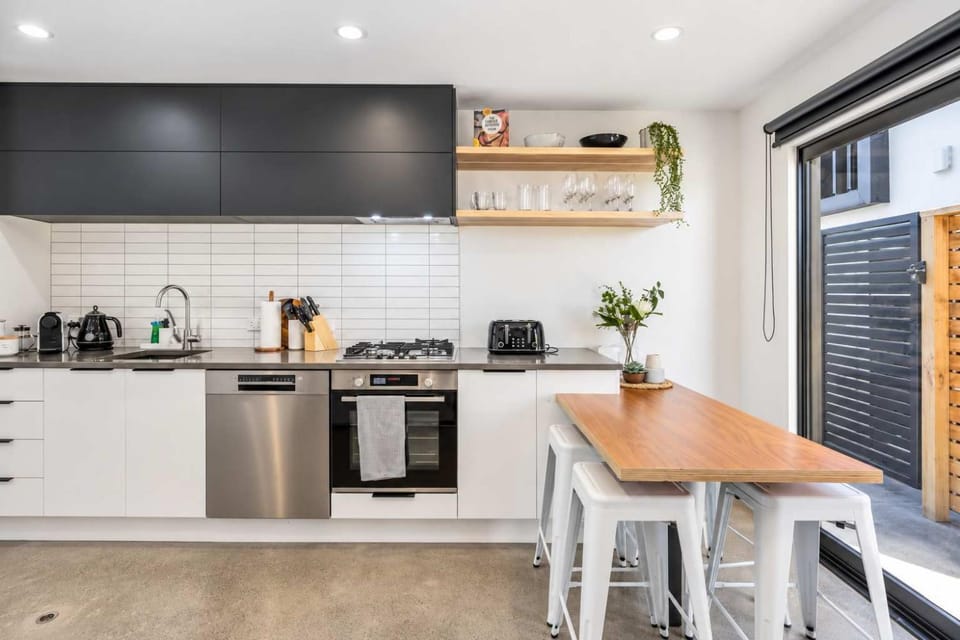 Dreamcatcher Cottage - 2BR Mystic Moonrise House in Wellington