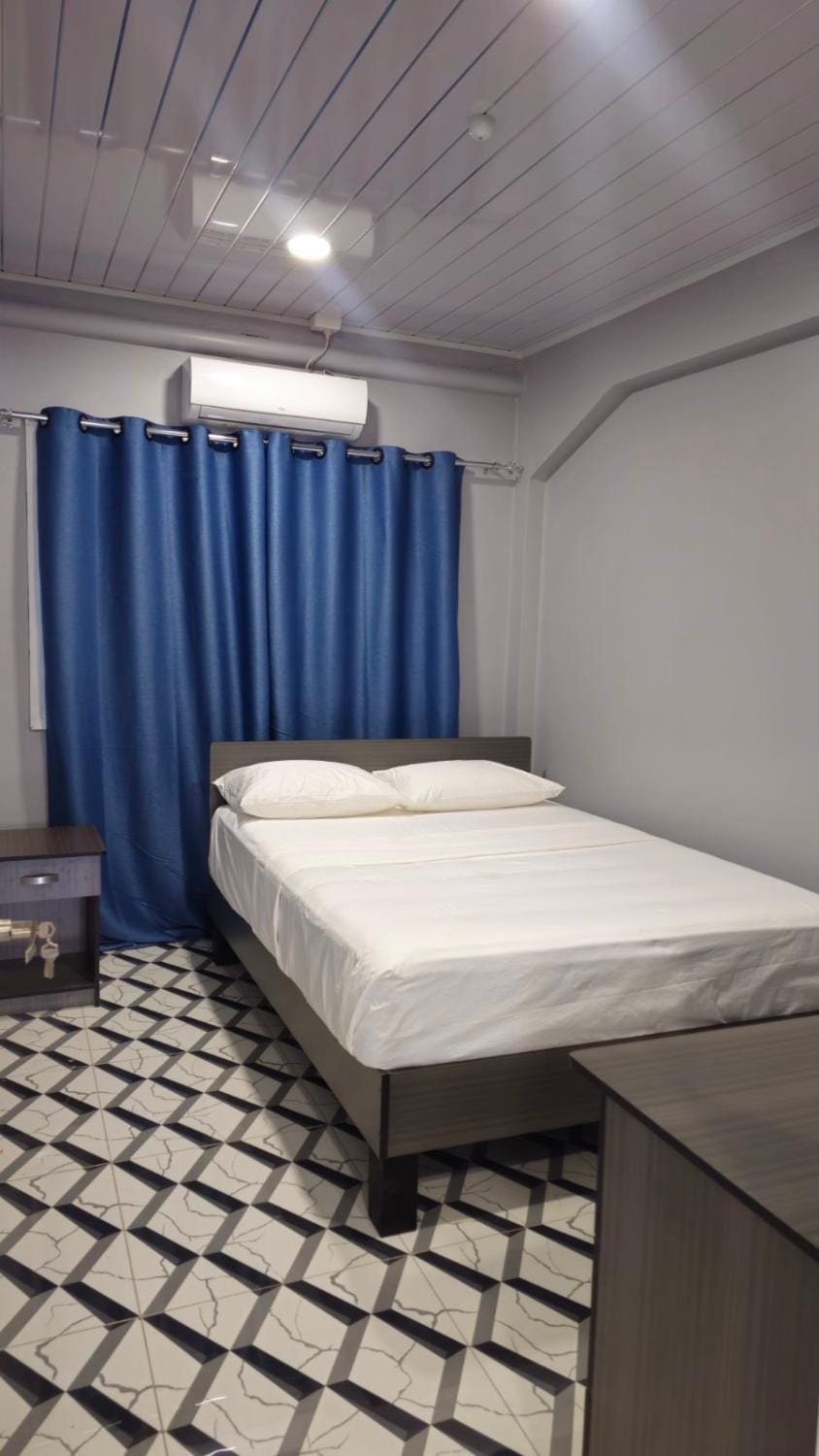 Bed, Bedroom, air conditioner