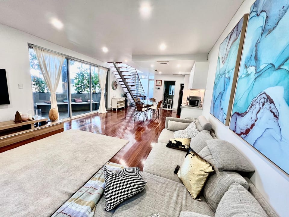 Communal lounge/ TV room