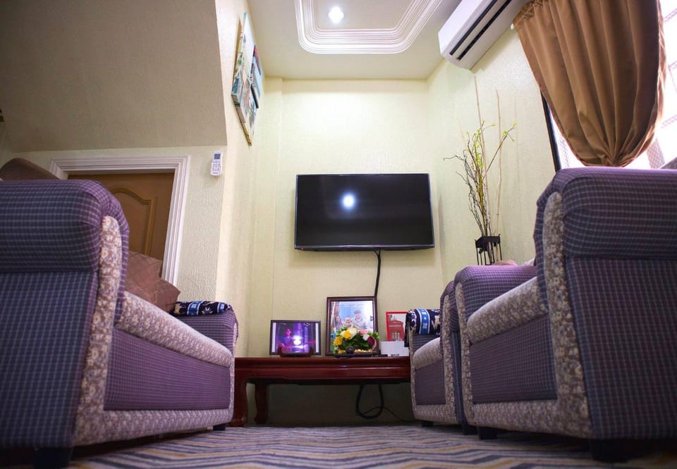 2-Story Family Home for 10 Guests, 10 minute Drive to Int'l Airport House in Davao City