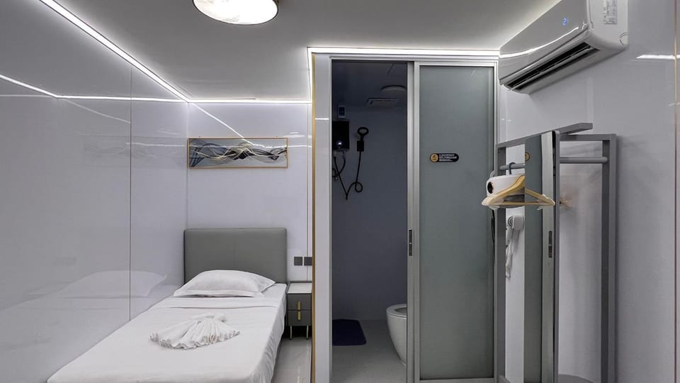 Bed, Bedroom, bunk bed, air conditioner