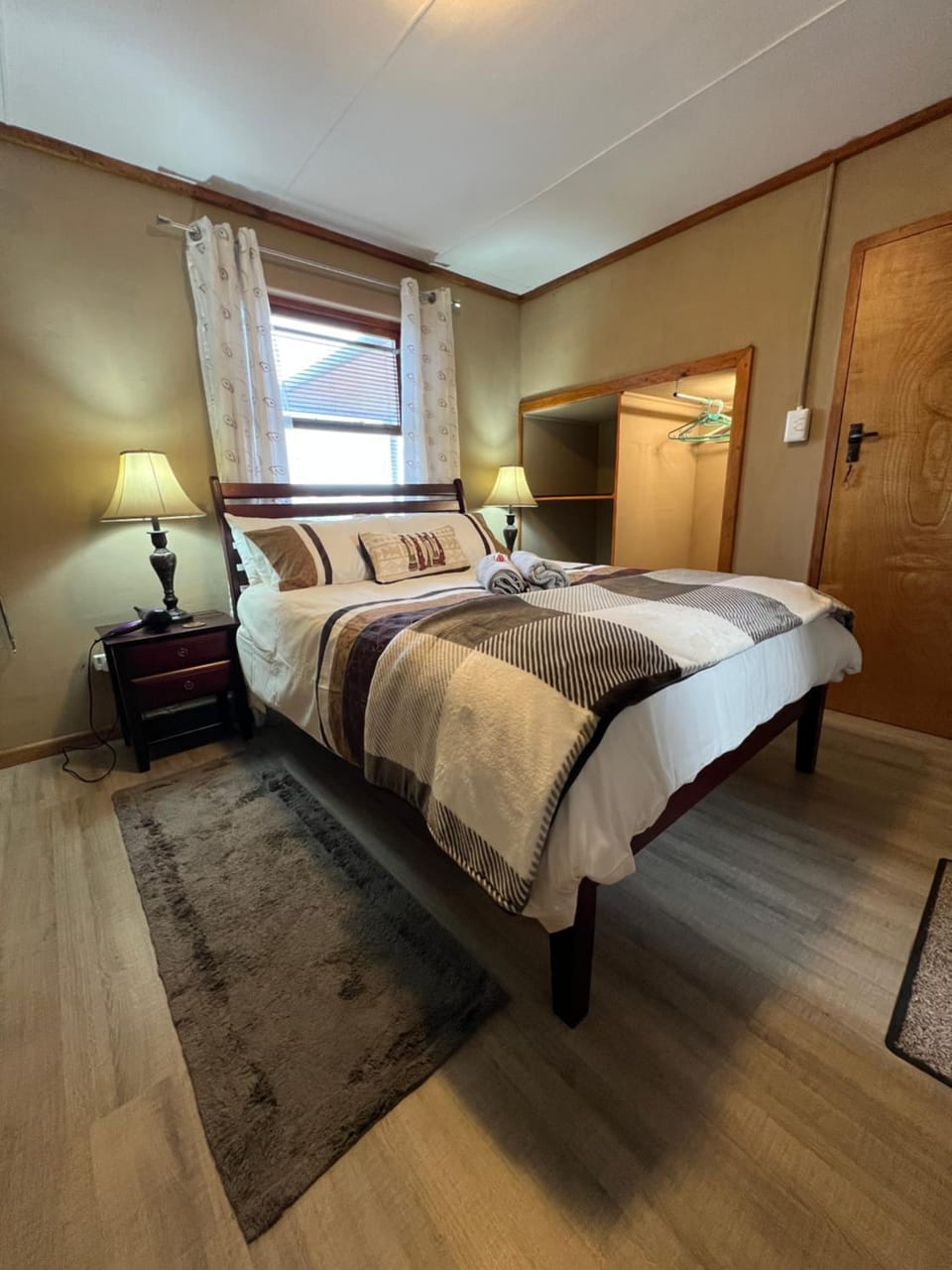 Bed, Photo of the whole room, Bedroom, wardrobe