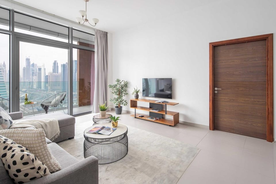 Frank Porter - Park Gate Apartment in Dubai