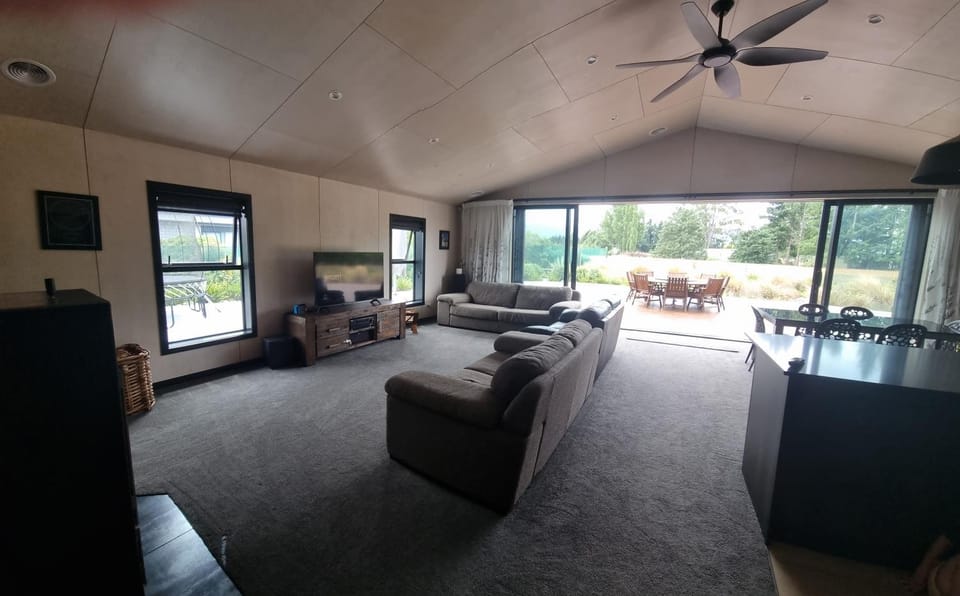 Lake Opuha House House in Otago