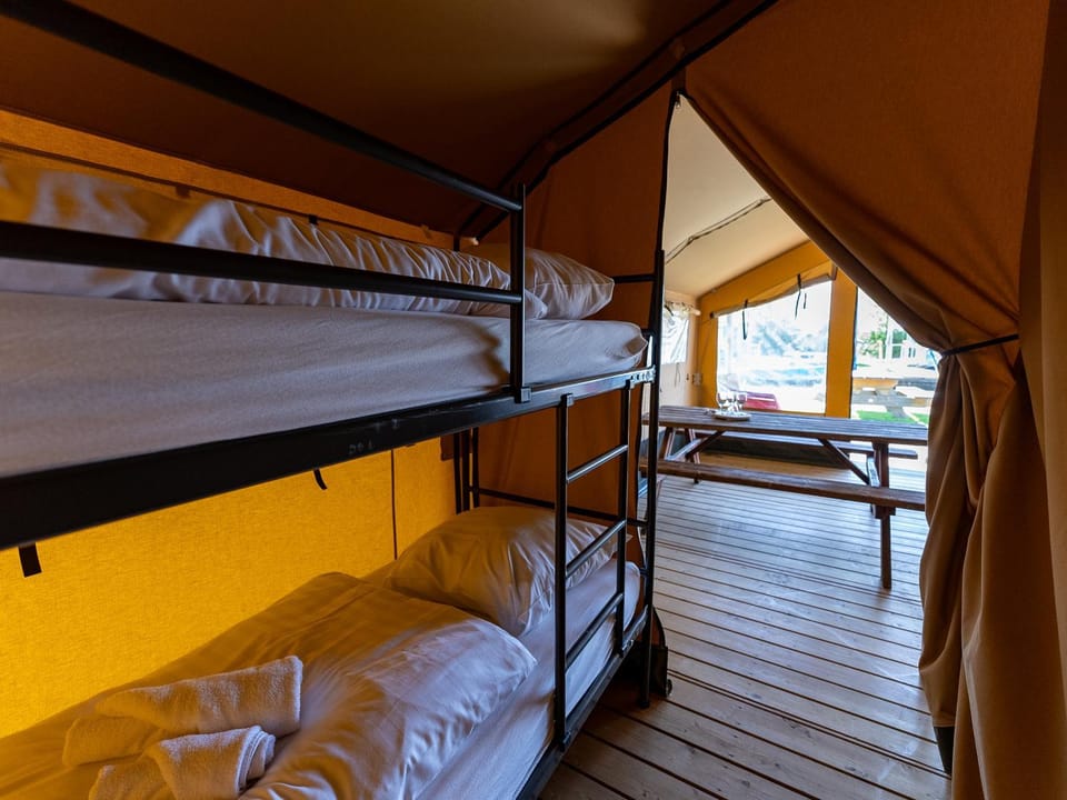 bunk bed