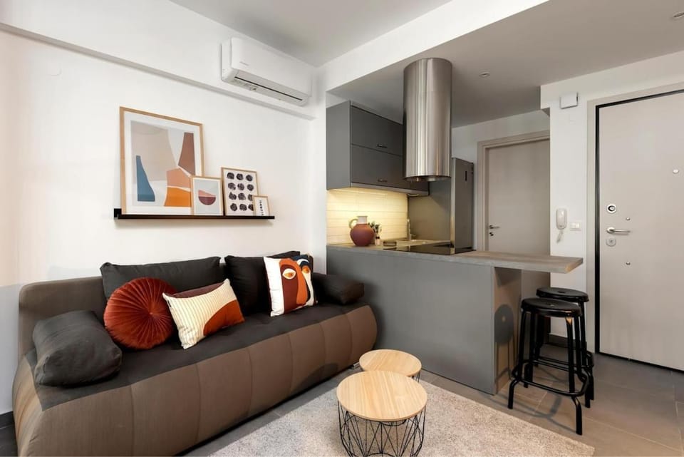 Kitchen or kitchenette, Living room, Dining area