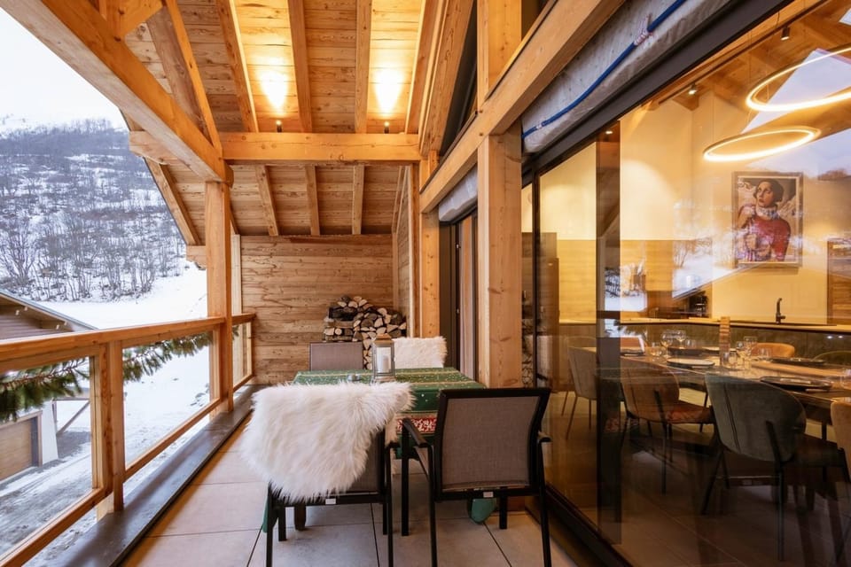 Property building, Living room