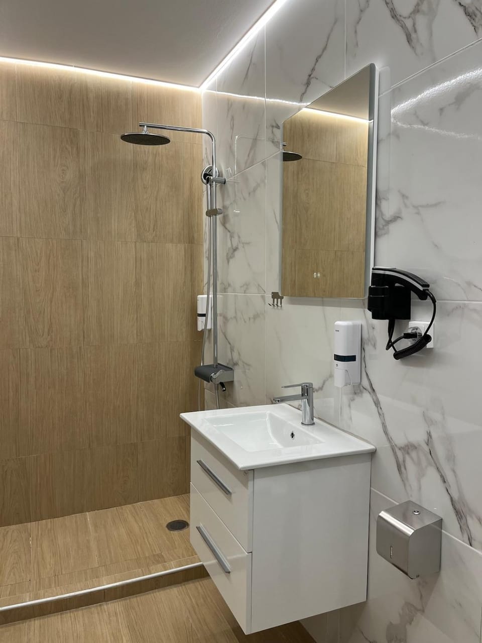 Artemis Suite Troias Apartment in Athens