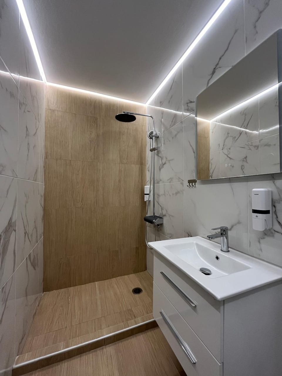 Artemis Suite Evelpidon Apartment in Athens