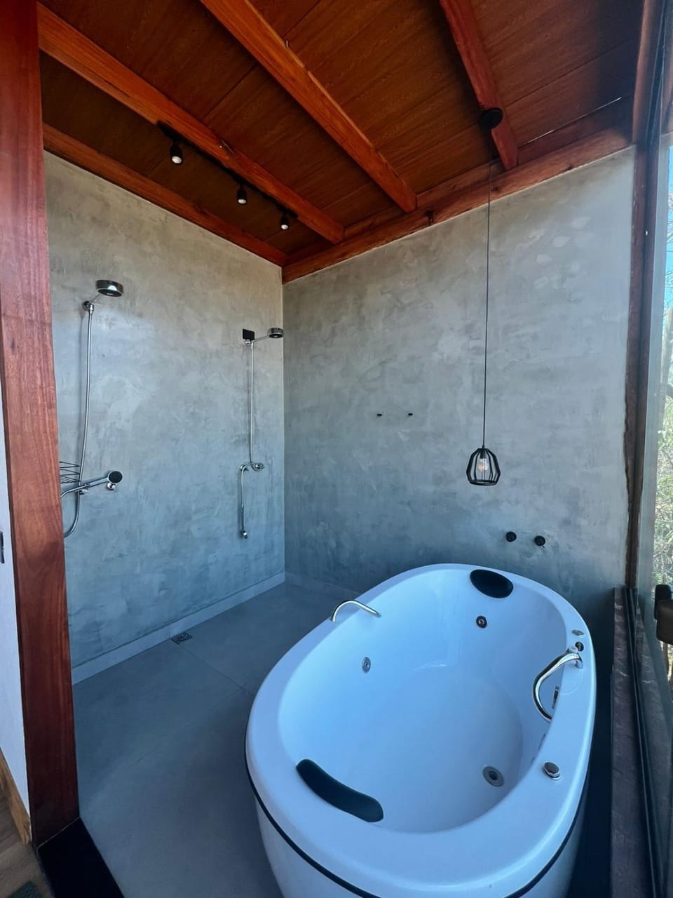 Shower, Hot Tub, Bathroom