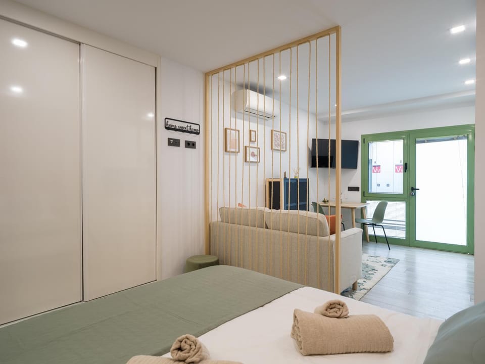 Bed, Photo of the whole room, Bedroom, towels, wardrobe