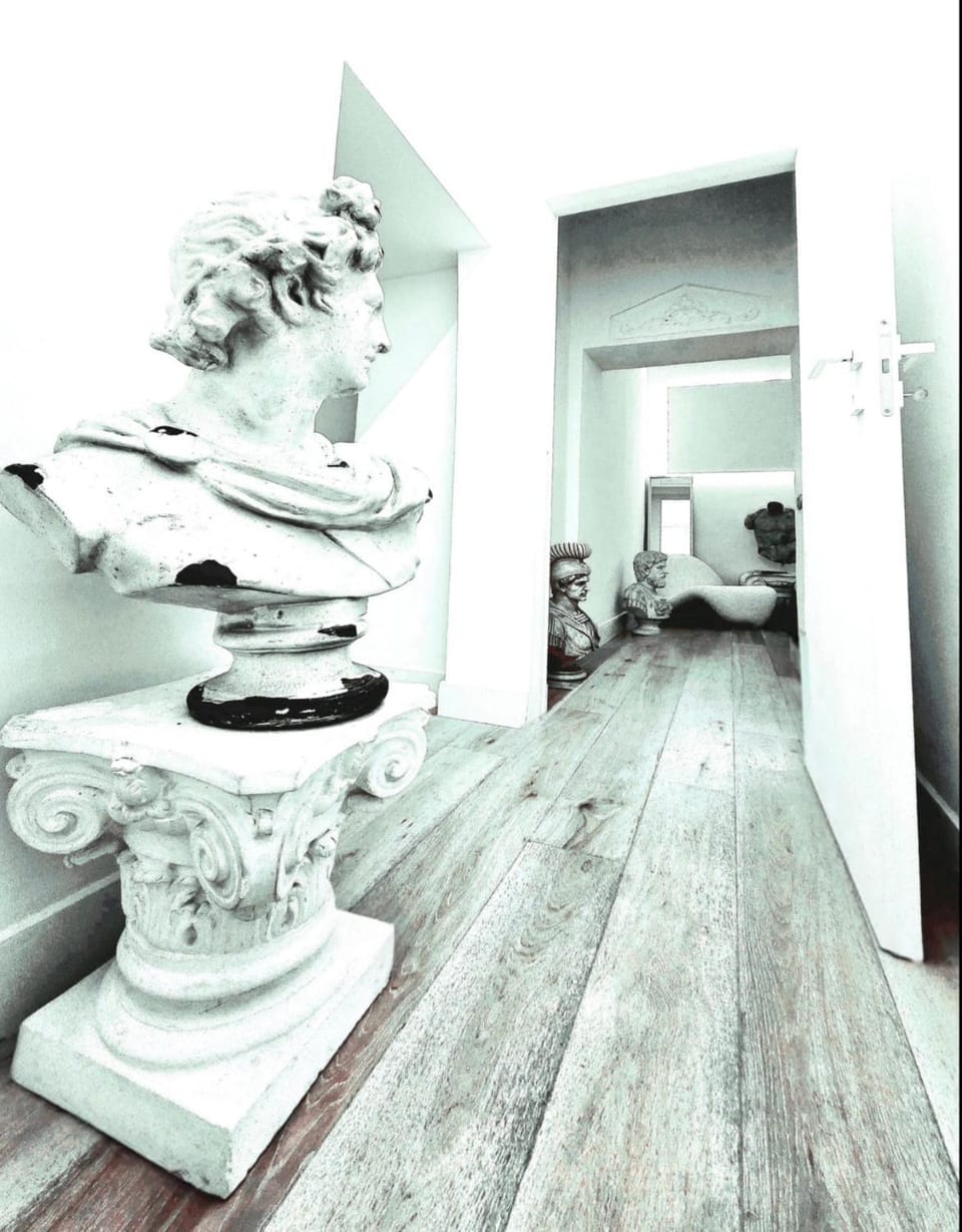 Living room, Decorative detail, Seating area