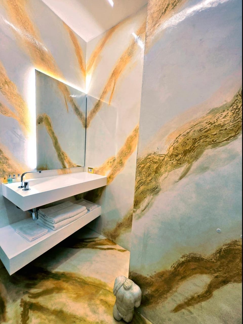 Bathroom, bidet
