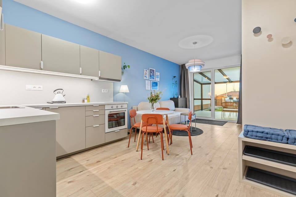 Kitchen or kitchenette, Living room, Photo of the whole room, Seating area, Dining area, dishwasher, oven, stove