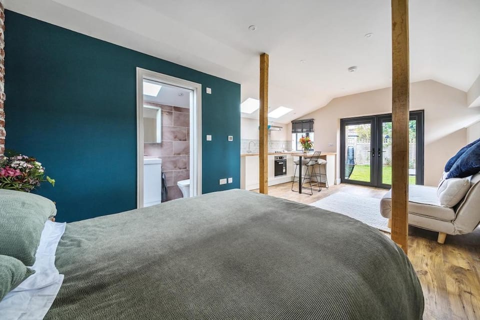 Cottage in the heart of award-winning English village House in Rother District