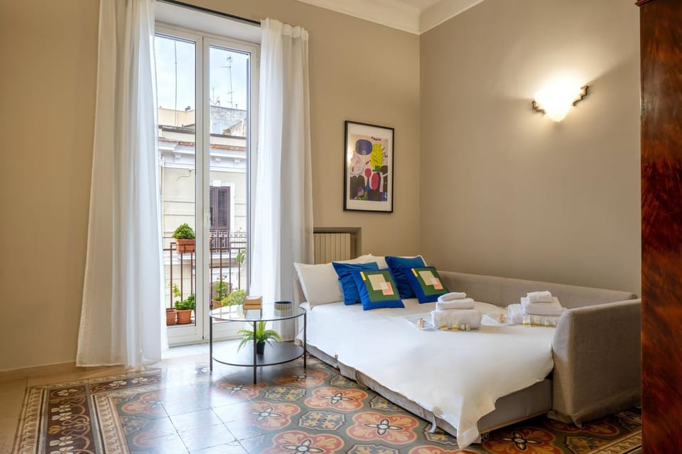 Bed, Living room, Photo of the whole room, Seating area, towels
