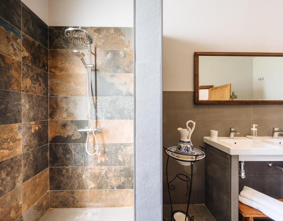 Bathroom, Living room