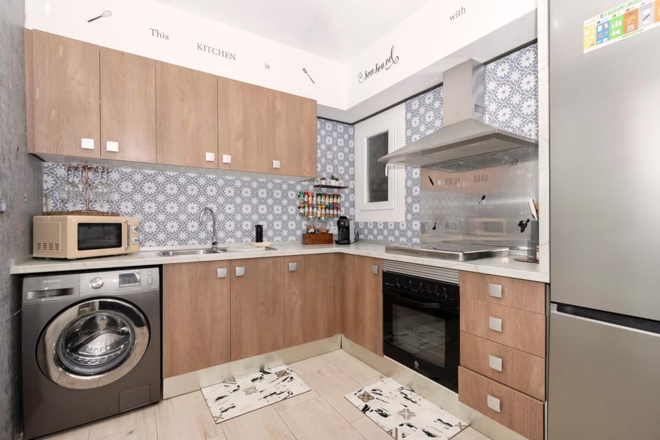 Kitchen or kitchenette, Living room