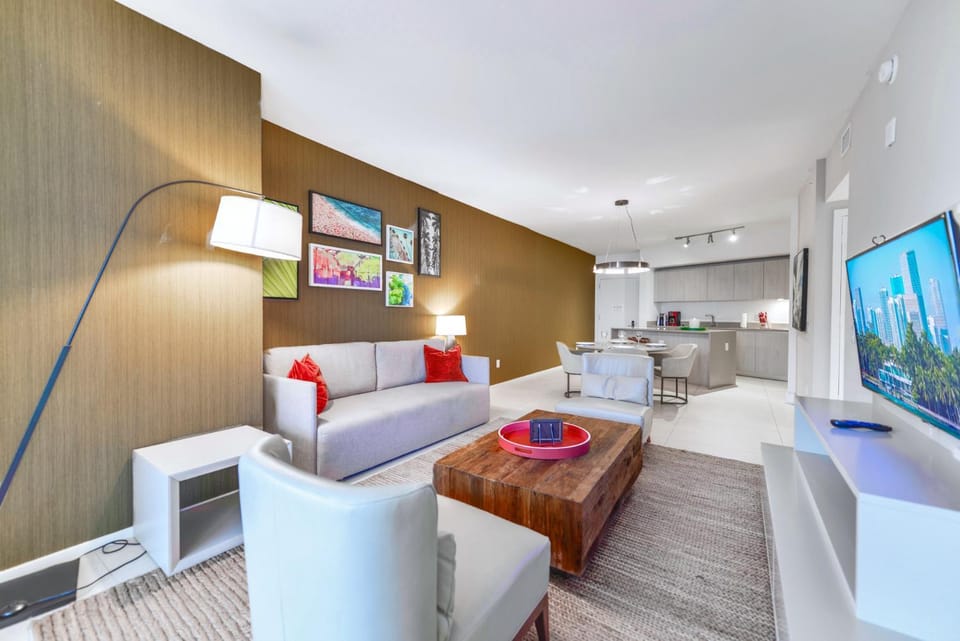 TV and multimedia, Living room, Seating area, Dining area