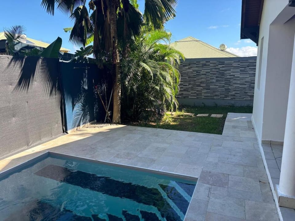 Saka Lodge House in Le Gosier