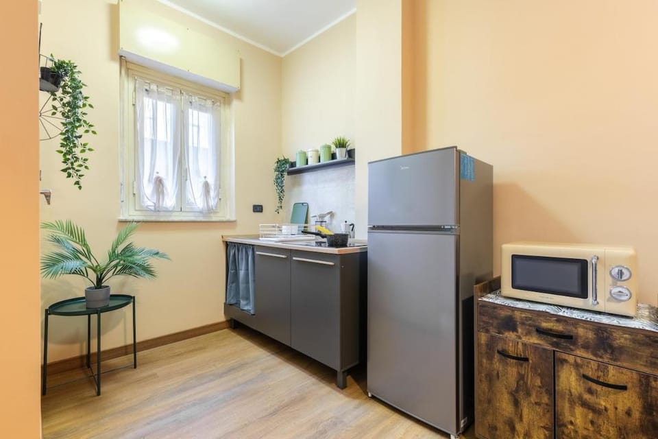 5 min da Metro Industrial Design Suite Apartment in Turin
