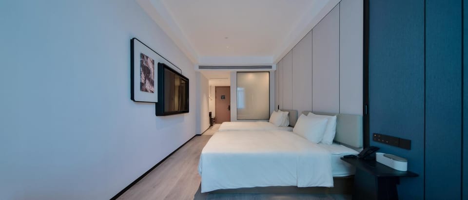 Atour Hotel Shenzhen Coast City Shopping Center Nanshan Subway Station Hotel in Shenzhen