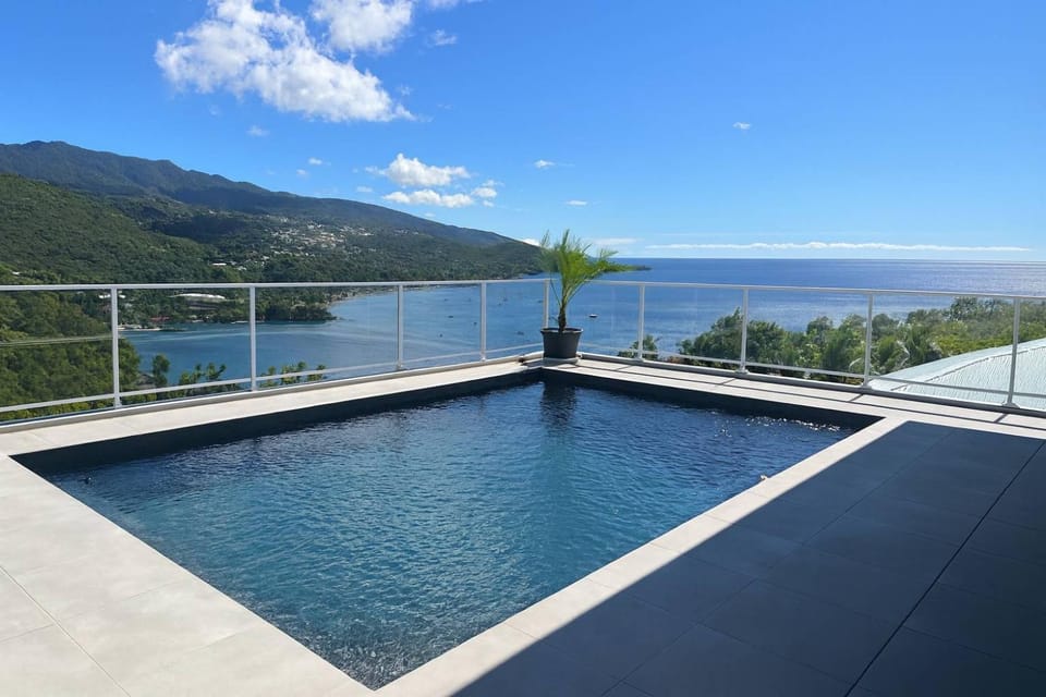 Balcony/Terrace, Sea view, Swimming pool