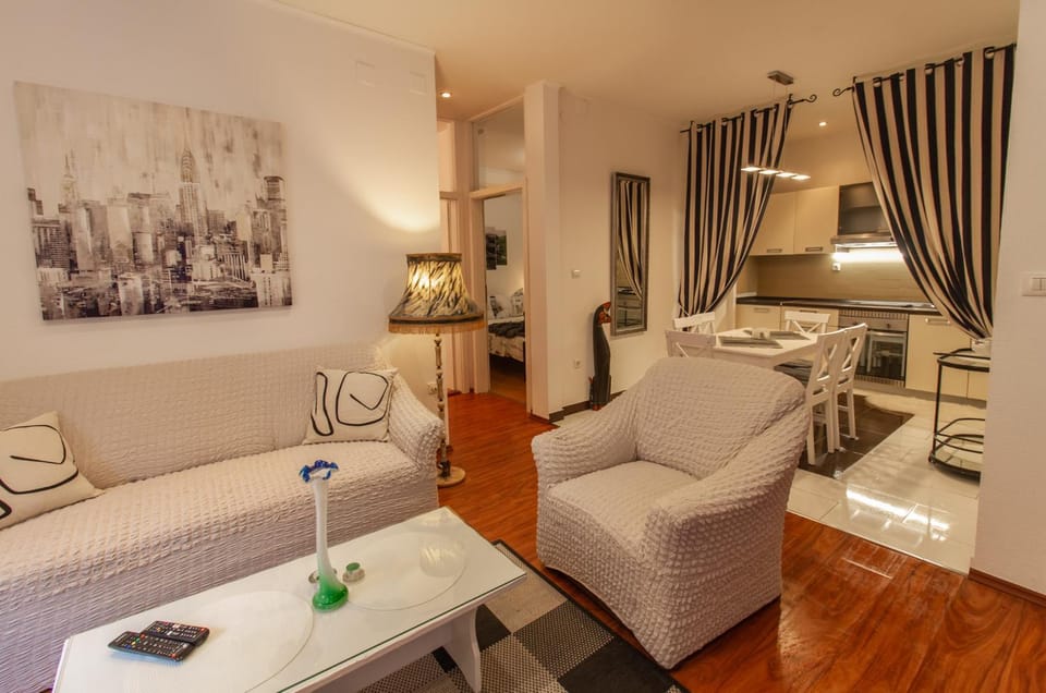 Apartments Coli Apatrman Viola Apartment in Primorje-Gorski Kotar County