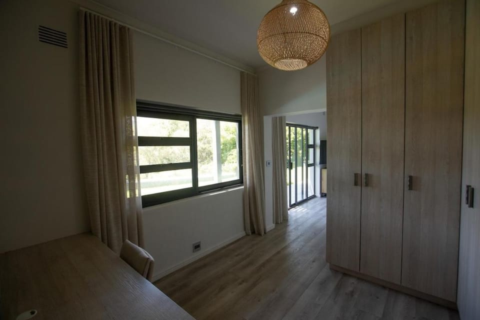 Bright and spacious home with private pool House in Cape Town