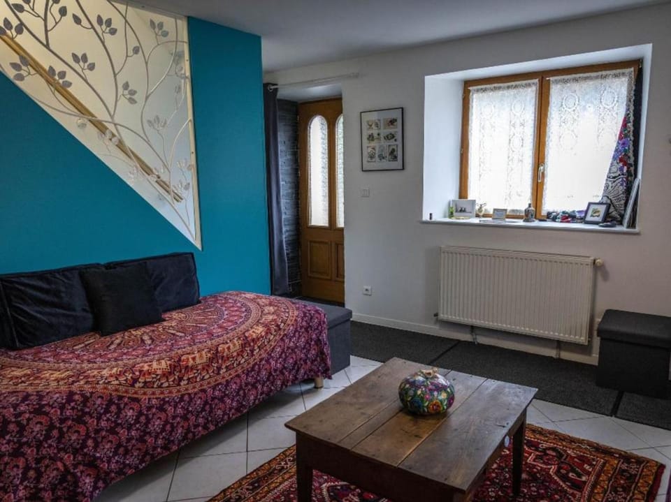 Bed, Living room, Seating area