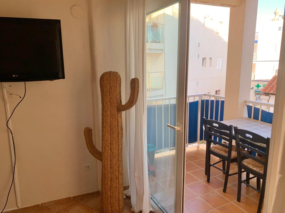 TV and multimedia, Dining area